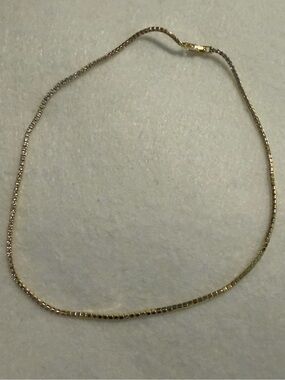 Classic Gold-Tone Box Chain Necklace - Women 16 inch length
